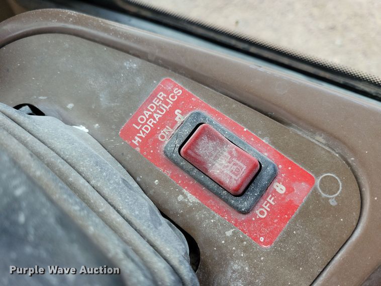 image for item NB9811 1999 John Deere  544H wheel loader