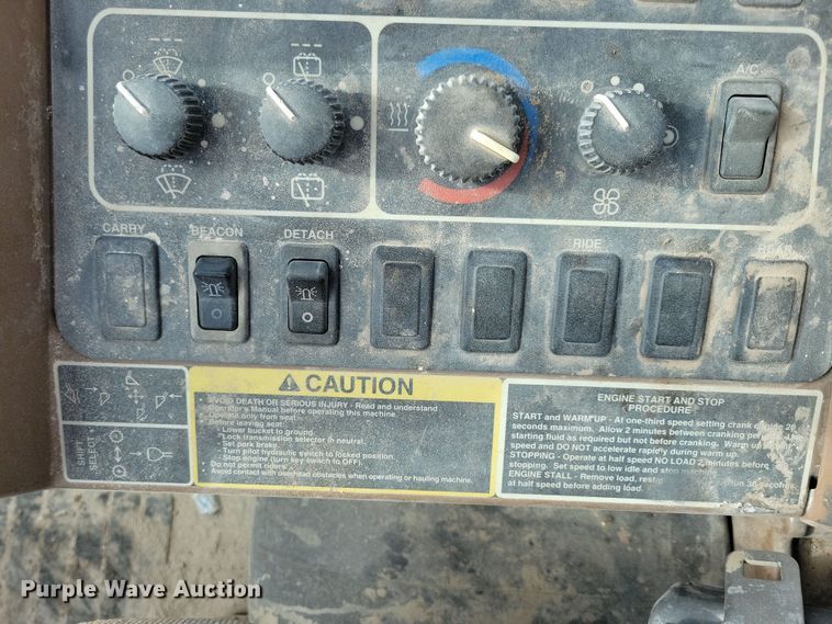 image for item NB9811 1999 John Deere  544H wheel loader