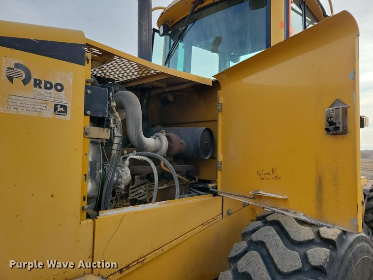 image for item NB9811 1999 John Deere  544H wheel loader