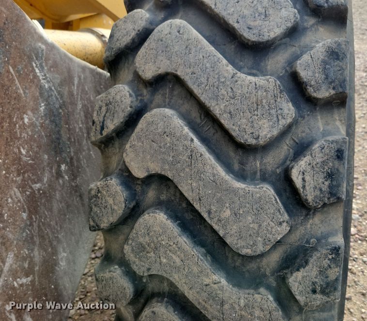 image for item NB9811 1999 John Deere  544H wheel loader