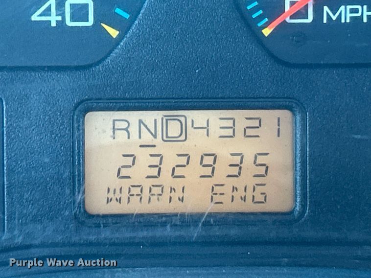 image for item NJ9737 2004 International 7400 dump truck