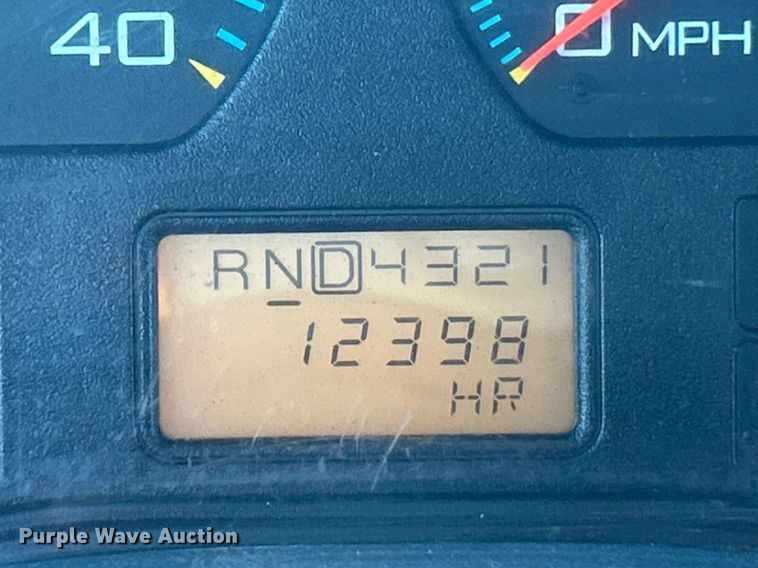 image for item NJ9737 2004 International 7400 dump truck