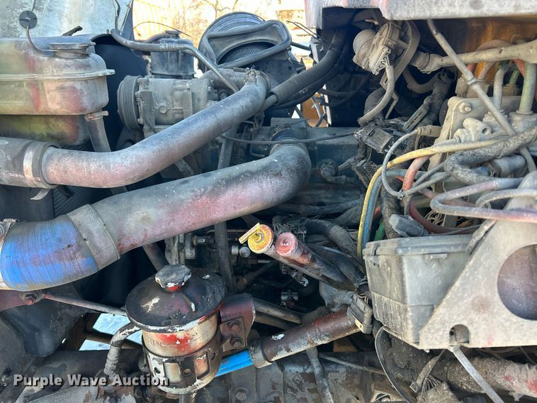 image for item NJ9737 2004 International 7400 dump truck