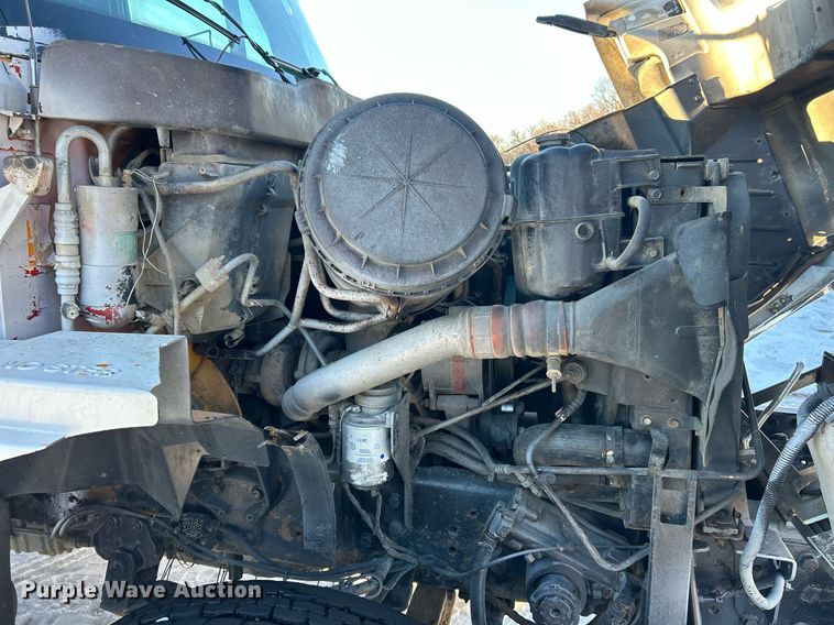 image for item NJ9737 2004 International 7400 dump truck