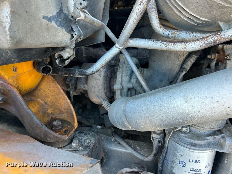 image for item NJ9737 2004 International 7400 dump truck