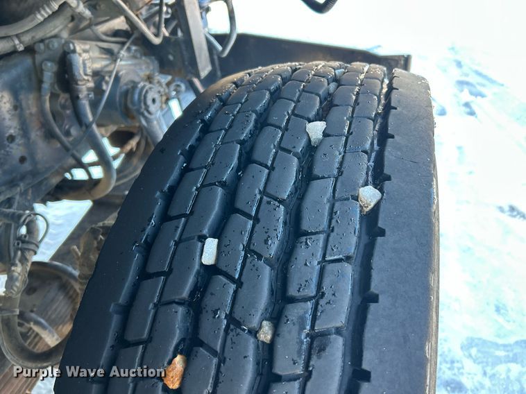 image for item NJ9737 2004 International 7400 dump truck