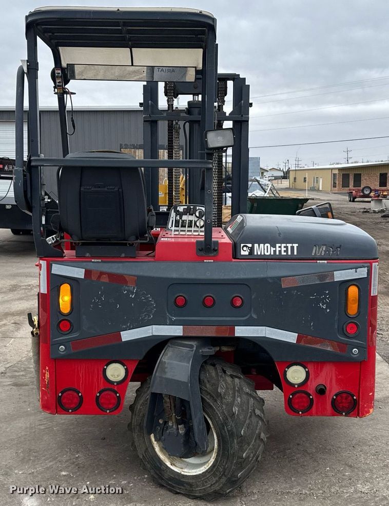 image for item NN9565 2006 Moffett M55 forklift