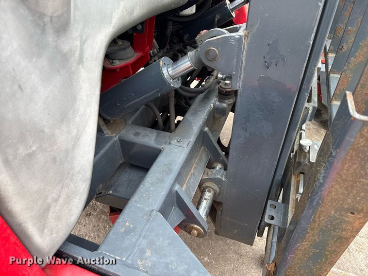 image for item NN9565 2006 Moffett M55 forklift