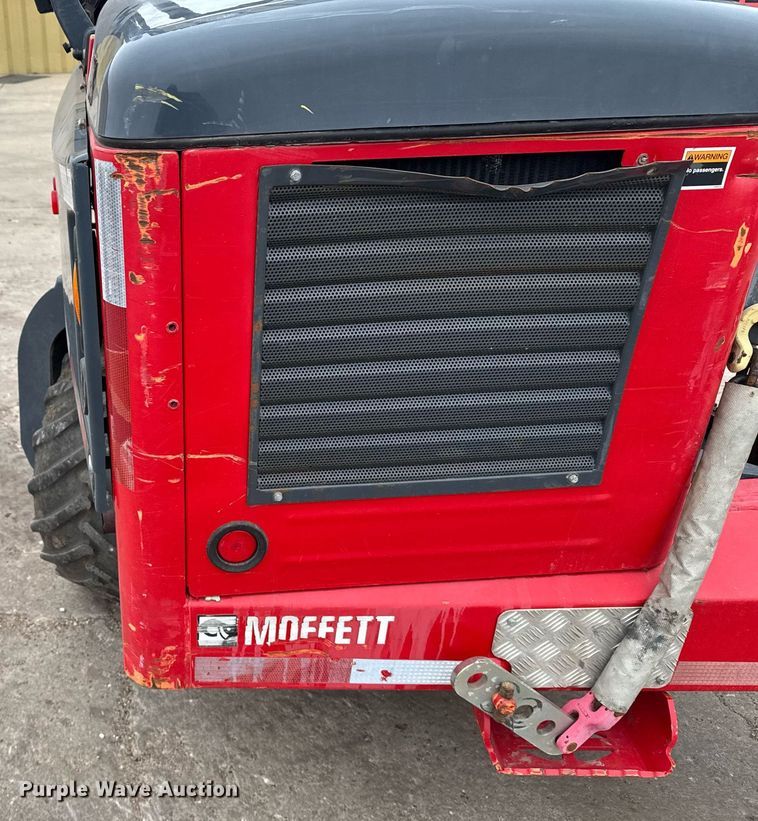 image for item NN9565 2006 Moffett M55 forklift