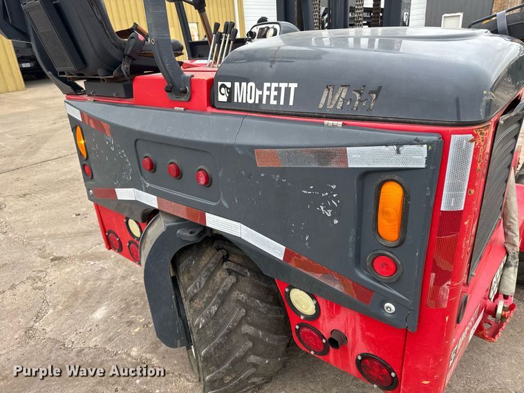 image for item NN9565 2006 Moffett M55 forklift