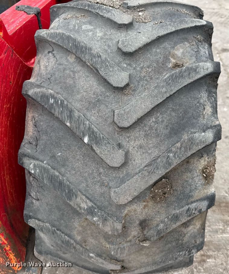 image for item NN9565 2006 Moffett M55 forklift