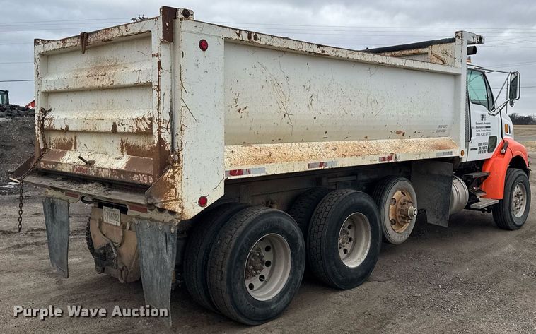 image for item NN9568 2000 Sterling A/AT9500 dump truck
