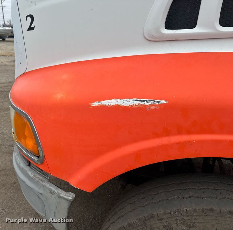 image for item NN9568 2000 Sterling A/AT9500 dump truck