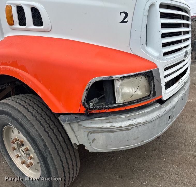 image for item NN9568 2000 Sterling A/AT9500 dump truck