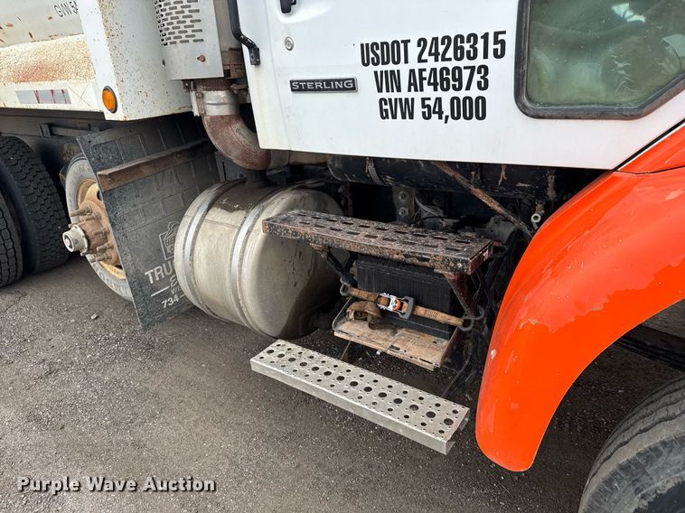 image for item NN9568 2000 Sterling A/AT9500 dump truck