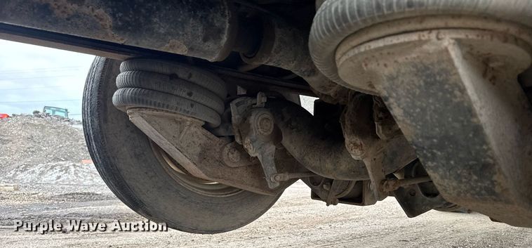 image for item NN9568 2000 Sterling A/AT9500 dump truck