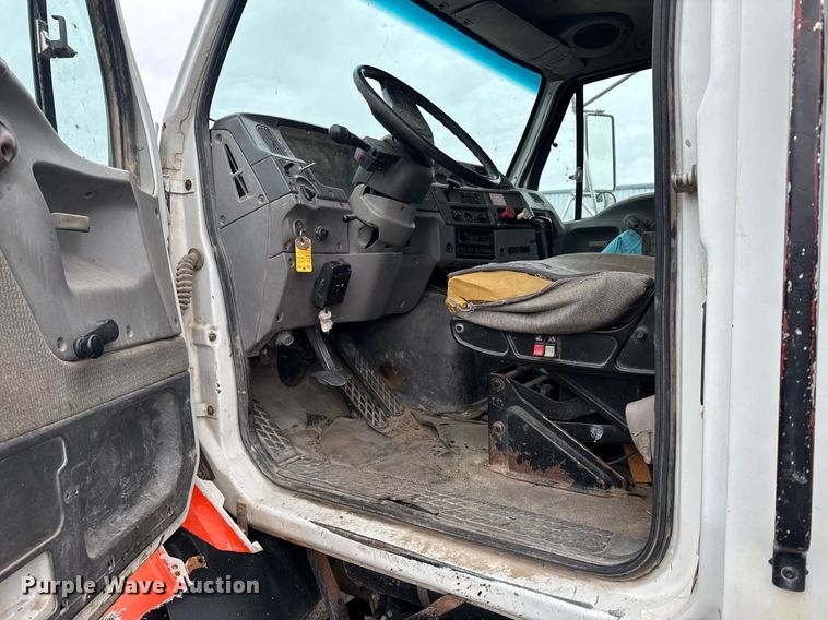 image for item NN9568 2000 Sterling A/AT9500 dump truck