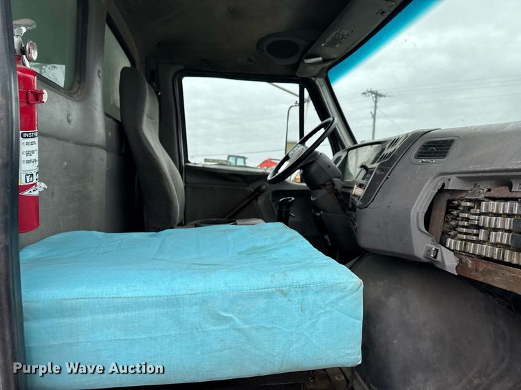 image for item NN9568 2000 Sterling A/AT9500 dump truck