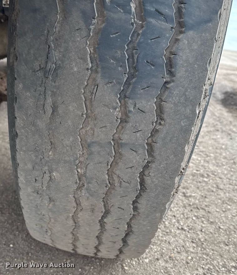 image for item NN9568 2000 Sterling A/AT9500 dump truck