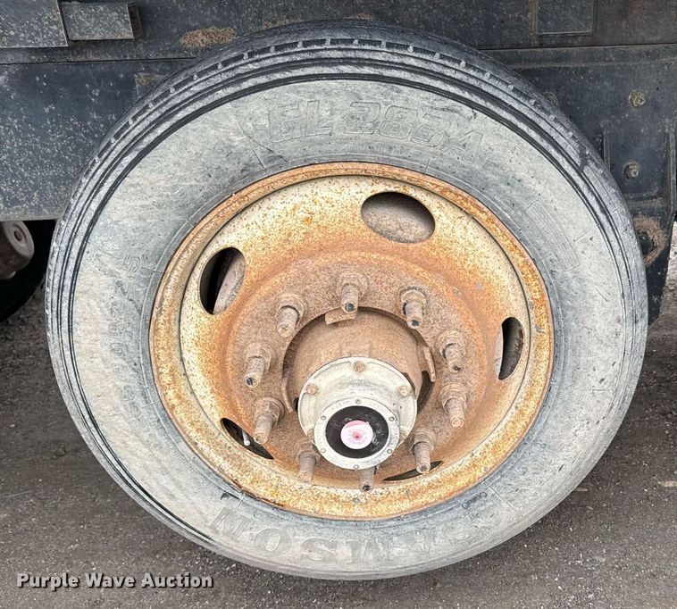 image for item NN9568 2000 Sterling A/AT9500 dump truck