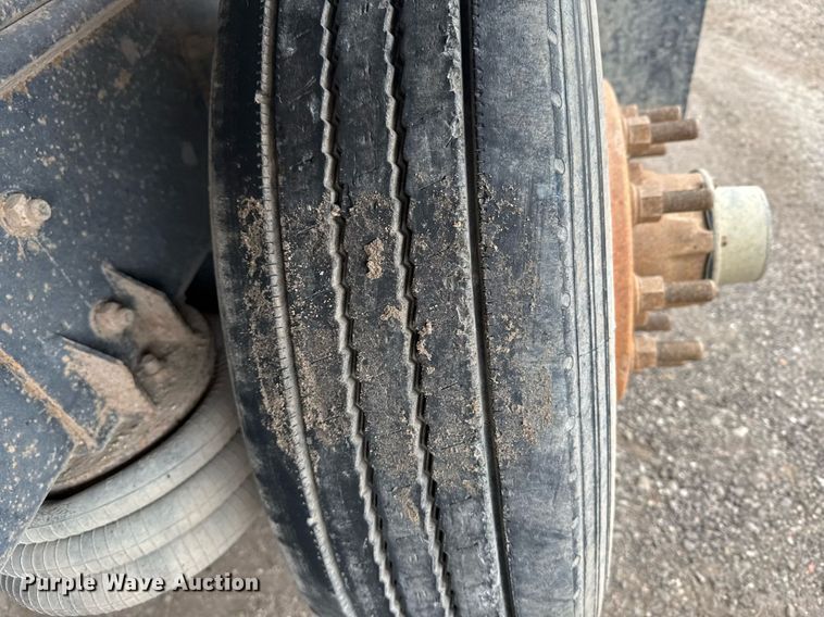 image for item NN9568 2000 Sterling A/AT9500 dump truck