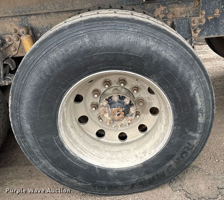 image for item NN9568 2000 Sterling A/AT9500 dump truck