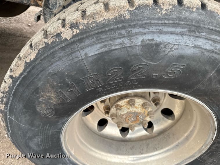 image for item NN9568 2000 Sterling A/AT9500 dump truck