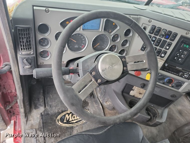 image for item OH9474 2018 Mack Granite GU700 dump truck