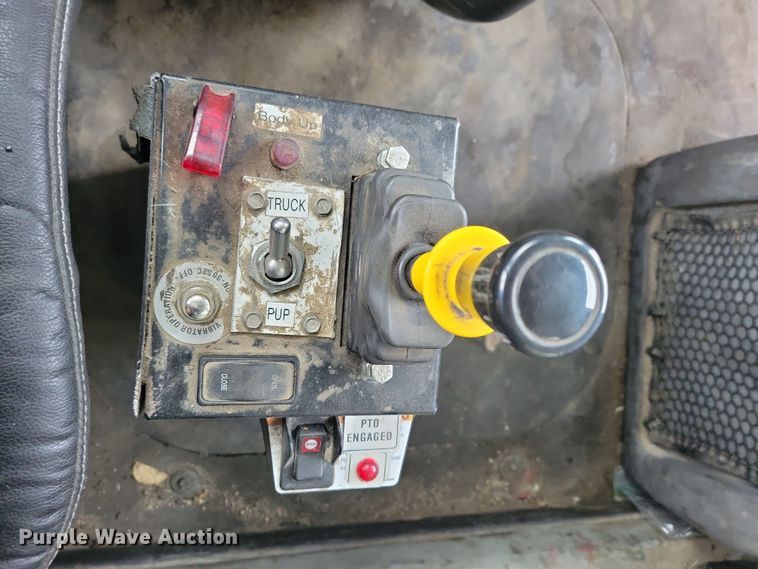 image for item OH9474 2018 Mack Granite GU700 dump truck