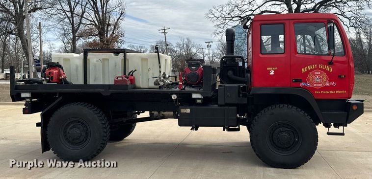 image for item DO0374 1998 Stewart & Stevenson M1078 brush fire truck