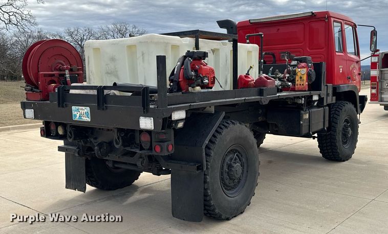 image for item DO0374 1998 Stewart & Stevenson M1078 brush fire truck