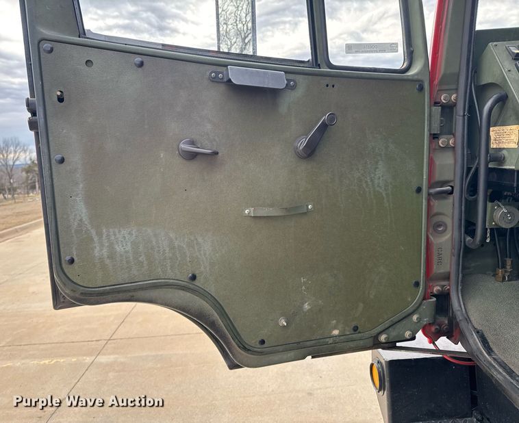 image for item DO0374 1998 Stewart & Stevenson M1078 brush fire truck