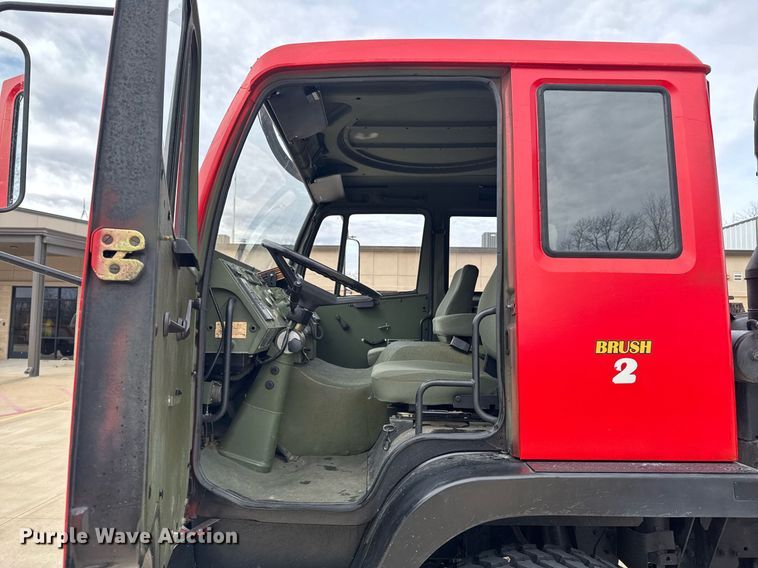 image for item DO0374 1998 Stewart & Stevenson M1078 brush fire truck