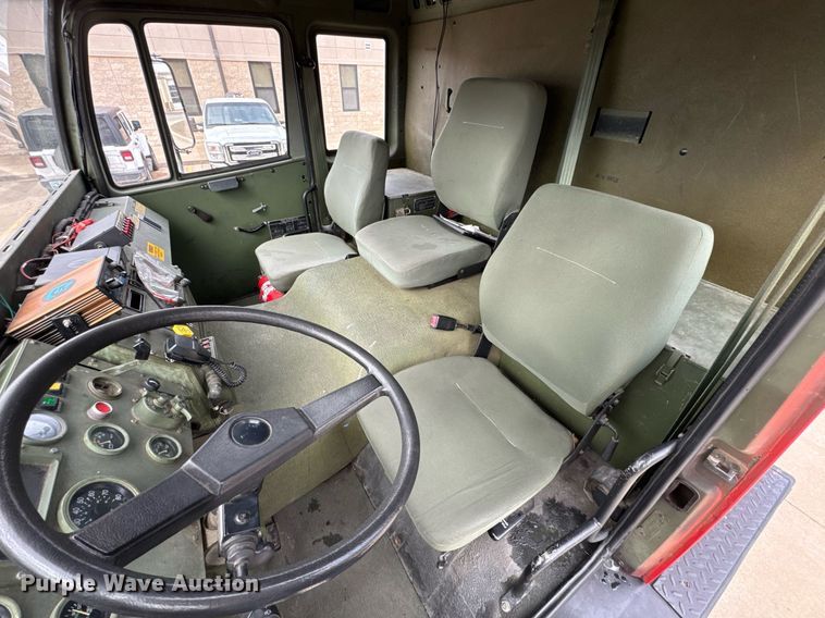 image for item DO0374 1998 Stewart & Stevenson M1078 brush fire truck