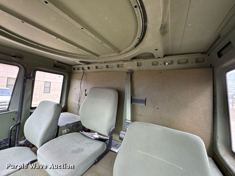 image for item DO0374 1998 Stewart & Stevenson M1078 brush fire truck