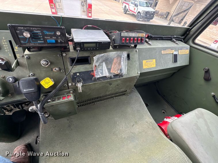 image for item DO0374 1998 Stewart & Stevenson M1078 brush fire truck