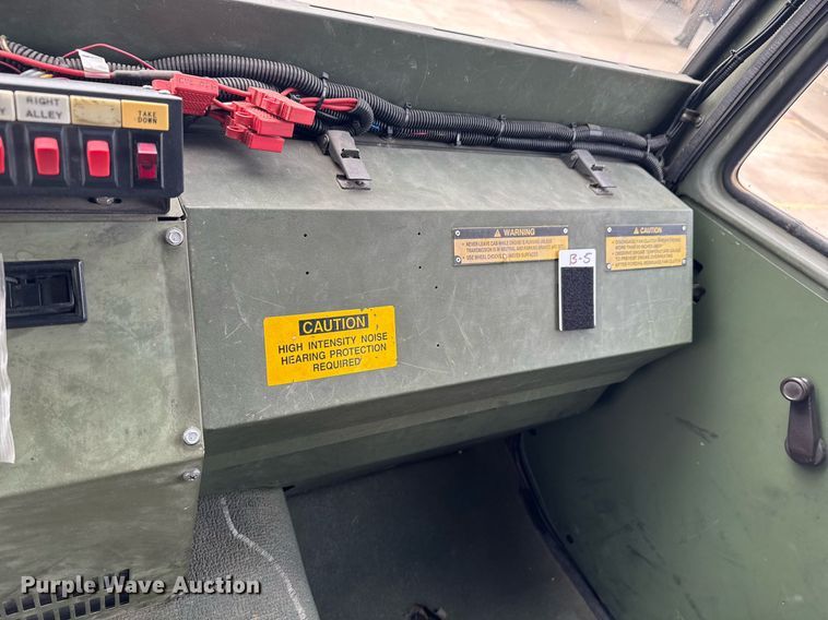 image for item DO0374 1998 Stewart & Stevenson M1078 brush fire truck