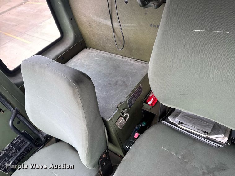 image for item DO0374 1998 Stewart & Stevenson M1078 brush fire truck