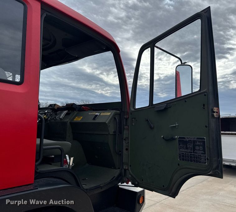 image for item DO0374 1998 Stewart & Stevenson M1078 brush fire truck