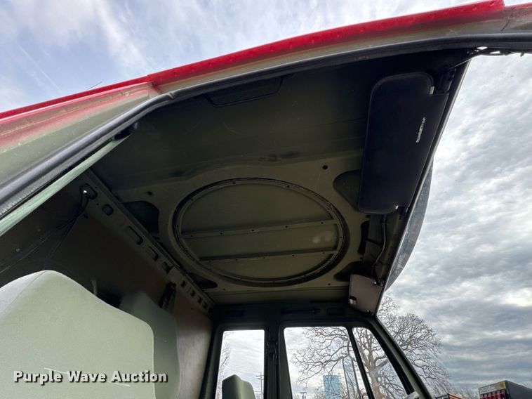 image for item DO0374 1998 Stewart & Stevenson M1078 brush fire truck