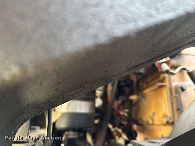 image for item DO0374 1998 Stewart & Stevenson M1078 brush fire truck