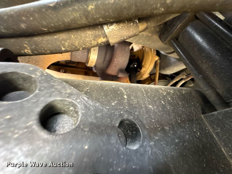 image for item DO0374 1998 Stewart & Stevenson M1078 brush fire truck