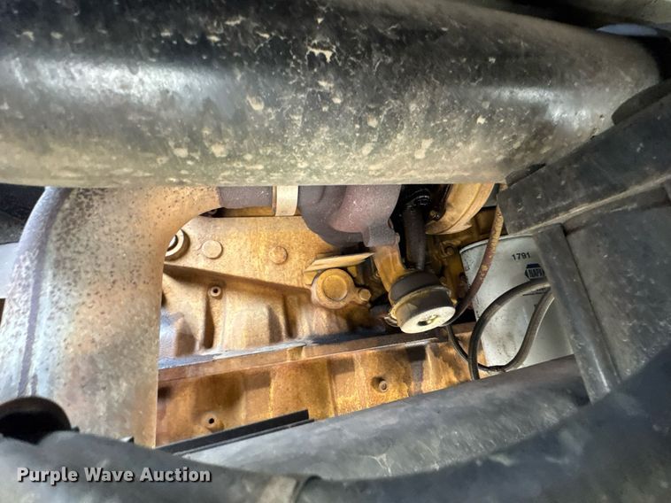 image for item DO0374 1998 Stewart & Stevenson M1078 brush fire truck