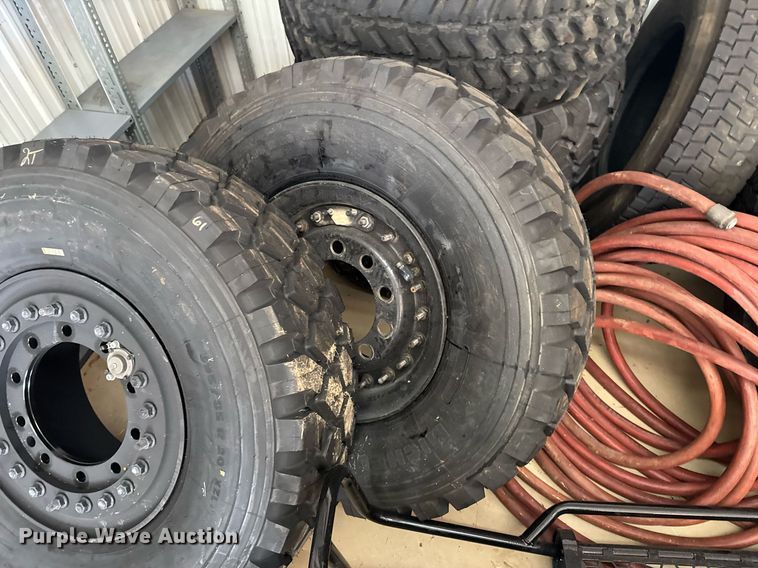 image for item DO0374 1998 Stewart & Stevenson M1078 brush fire truck