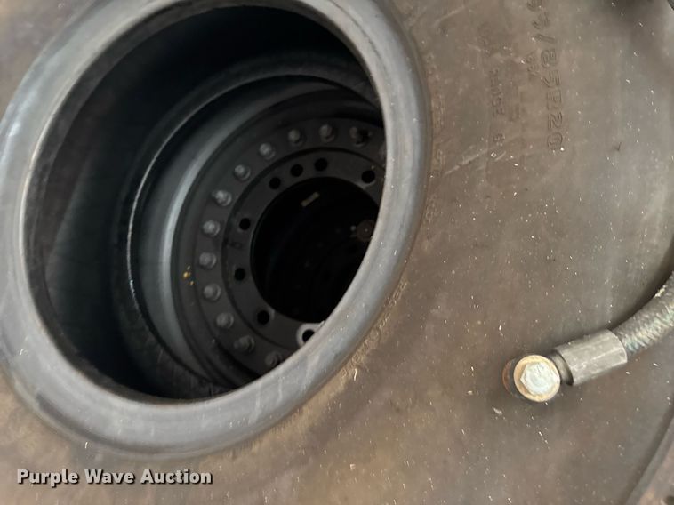 image for item DO0374 1998 Stewart & Stevenson M1078 brush fire truck