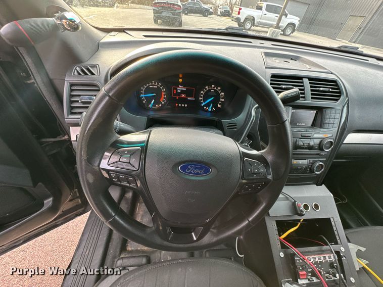 image for item DO0405 2016 Ford Explorer Police SUV