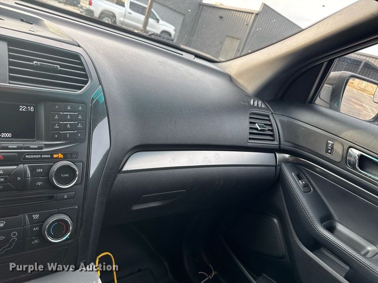 image for item DO0405 2016 Ford Explorer Police SUV