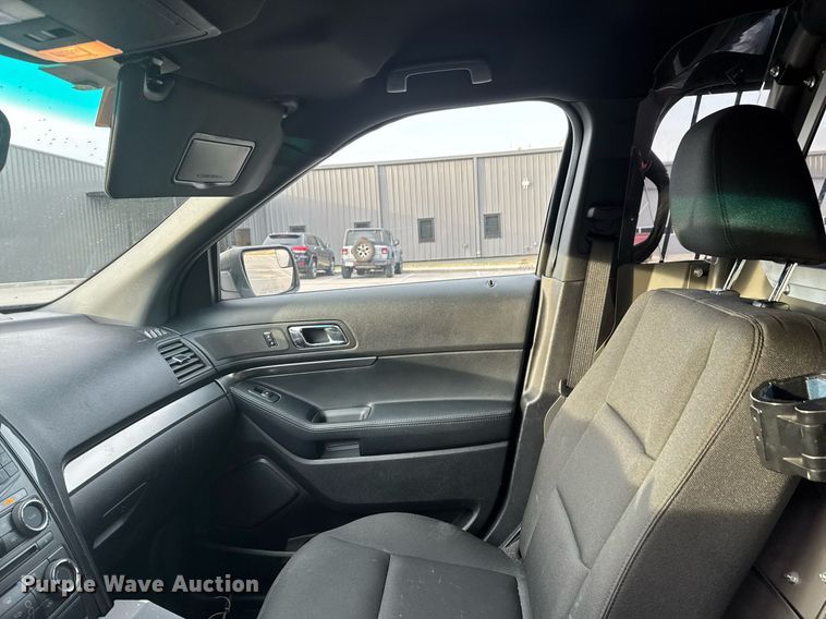 image for item DO0405 2016 Ford Explorer Police SUV
