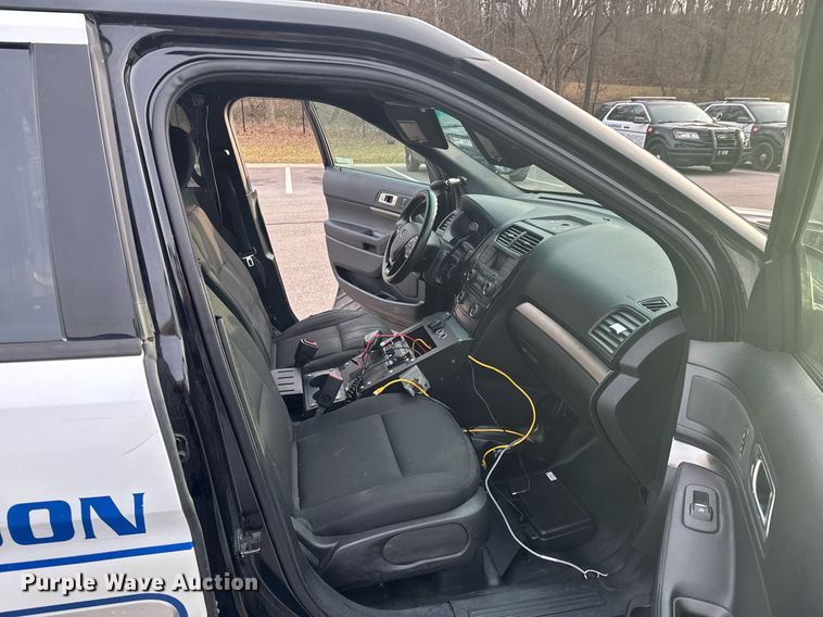 image for item DO0405 2016 Ford Explorer Police SUV