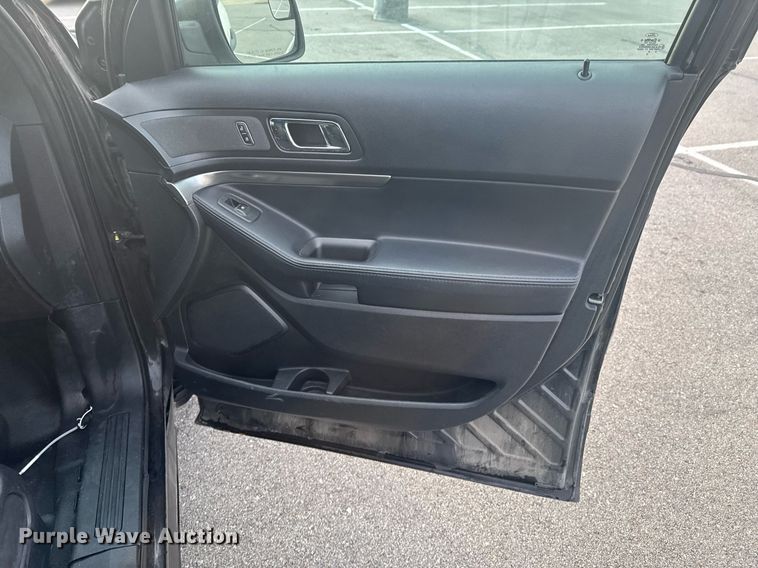 image for item DO0405 2016 Ford Explorer Police SUV